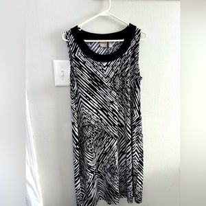 CHICO'S Black and White Sleeveless Dress